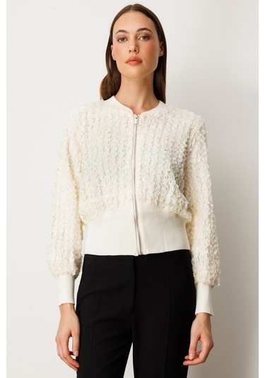 On Kadın Kabartmalı Bomber Mont 60709 Ekru Ekru