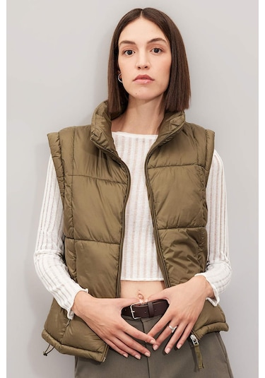 Defacto Su Geçirmez Şişme Yelek Dik Yaka Fermuarlı Cepli Etek Ucu Ayarlanabilir Lastikli Mevsimlik A0979AX24AUKH6 Haki Defacto Su Geçirmez Şişme Yelek Dik Yaka Fermuarlı Cepli Etek Ucu Ayarlanabilir Lastikli Mevsimlik A0979AX24AUKH6 Haki