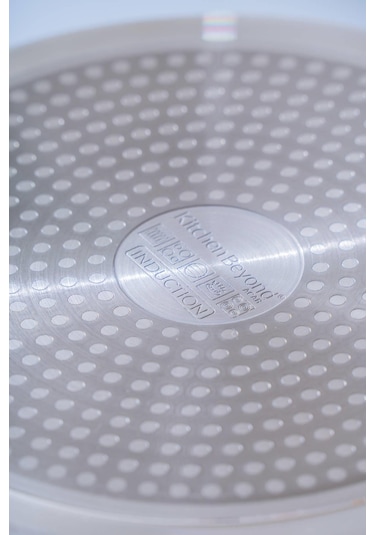 Ultimate Pro İndüksiyon Tabanlı Tava - 28 Cm Krem