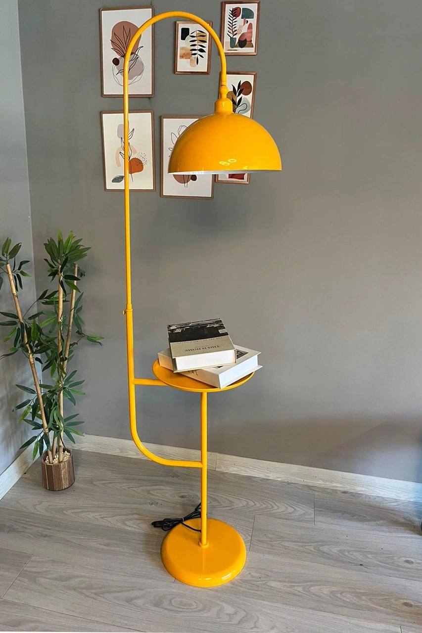 Sarı Lambader Hareketli Başlık Sehpalı Modern Dekoratif Metal Oturma Odası Çalışma Odası Sarı