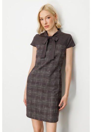 Ekol Kadın Yakası Fiyonk Detaylı Desenli Elbise 4019 Bordo Bordo