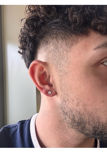 Paslanmaz Çelik Zirkon Taşlı Vidalı Beyaz Crystal Unisex/erk Silver