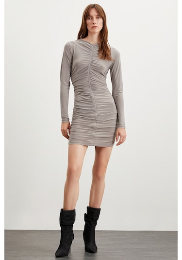 Katrına Kadın Esnek Sandy Kumaşlı Tamamen Drape Görünümlü Vücüdu Saran Uzun Kollu Midi Gri Elbise