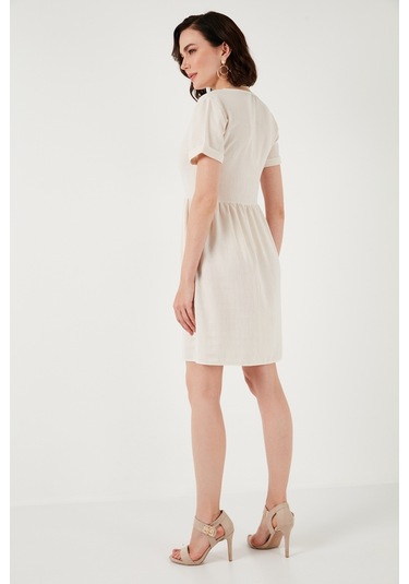 Lela Cepli Önü Düğmeli Kısa Kollu V Yaka Regular Fit Bayan Elbise 611El222 Taş Lela Cepli Önü Düğmeli Kısa Kollu V Yaka Regular Fit Bayan Elbise 611El222 Taş