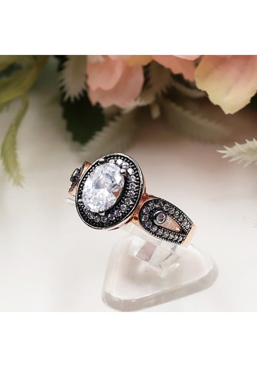 Büyük Oval Sallantılı Etrafı Taşlı Tek Taş Set Rose Gold - Gümüş