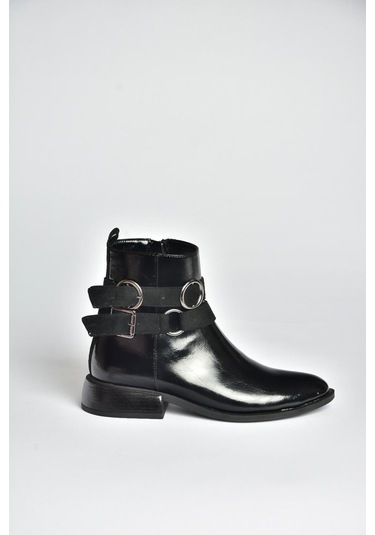 Fox Shoes V312362260 Siyah Rustik Kemer Detaylı Kadın Bot Siyah