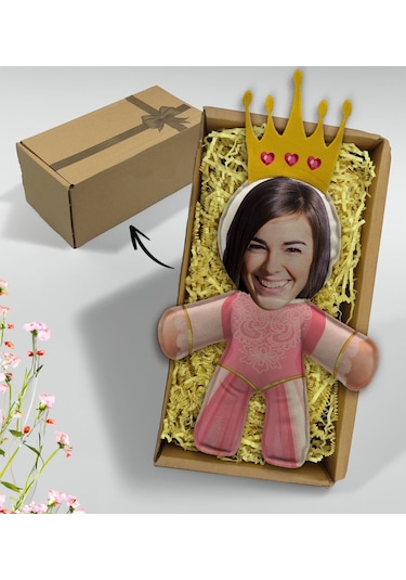 Bk Gift Hediye Kutusunda Kişiye Özel Fotoğraflı Kraliçe Bebek Yastık, Arkadaşa Hediye, Sevgiliye Hediye, Doğum Günü Hediyesi