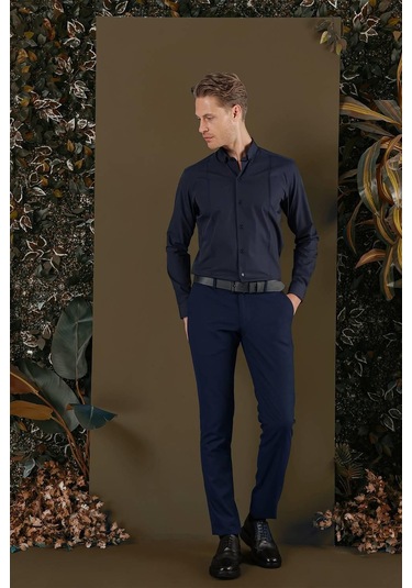 Gk 691 Slim Fit Lacivert Klasik Gömlek Lacivert
