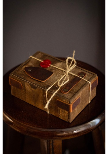 Hediyelik Ahşap Kutu İsimli Küçük