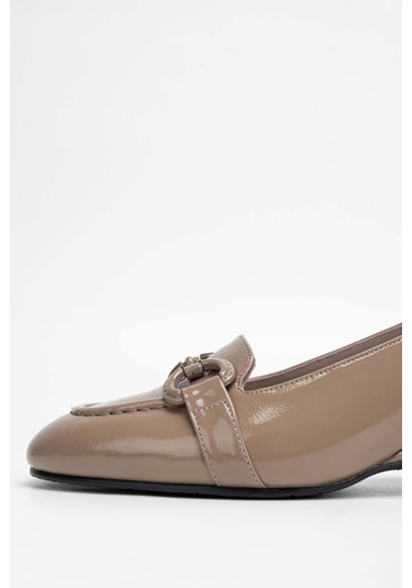 Tamer Tanca Kadın Hakiki Deri Vizon Rugan Klasik Ayakkabı 33 7396 Bn Ayk Sk23/24 Vızon Krsk Rgn Vizon