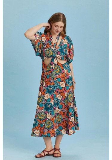 Sırt Pencereli Çiçek Desenli Büyük Beden Bohem Elbise 001