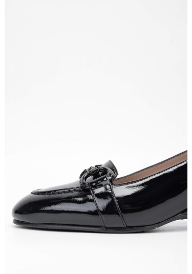 Tamer Tanca Kadın Hakiki Deri Siyah Rugan Klasik Ayakkabı 33 7396 Bn Ayk Sk23/24 Sıyah Krsk Rgn Siyah Tamer Tanca Kadın Hakiki Deri Siyah Rugan Klasik Ayakkabı 33 7396 Bn Ayk Sk23/24 Sıyah Krsk Rgn Siyah