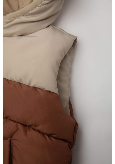 DeFacto Erkek Bebek Su Geçirmez Polar Astarlı Kapüşonlu Şişme Yelek A2848A524AUBN349