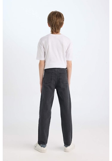 DeFacto Erkek Çocuk Loose Fit Düz Paça Cepli Basic Düz Jean Pantolon C3698A824WNNM36 DeFacto Erkek Çocuk Loose Fit Düz Paça Cepli Basic Düz Jean Pantolon C3698A824WNNM36