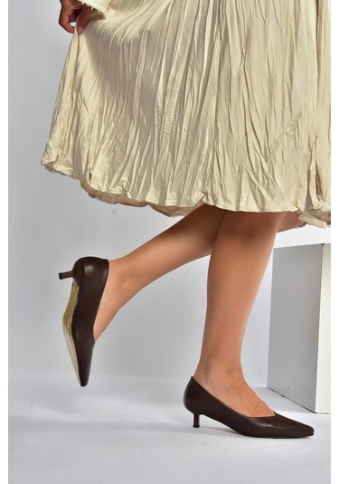 Fox Shoes V404090309 Kahverengi Sivri Burun Alçak Topuklu Kadın Ayakkabı Kahverengi