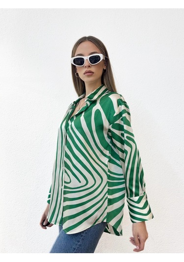 V Yaka Desenli Yeşil Gömlek Yeşil