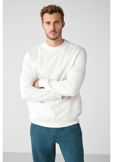 Travis  Erkek Yumuşacık Kumaşlı Regular Fit Yuvarlak Yakalı Beyaz Sweatshirt