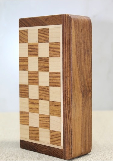 Bfs Özel Vernikli Mıknatıs Taşlı Ahşap Katlanabilir Kutulu Satranç Oyunu 17.5 Cm G221