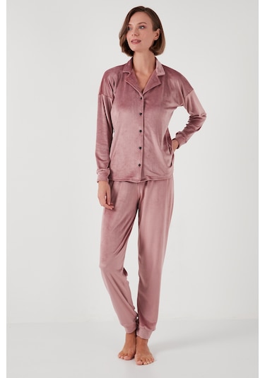Lela Regular Fit Parlak Kadife Ribanalı Bayan Pijama Takımı 6097110 Pudra Lela Regular Fit Parlak Kadife Ribanalı Bayan Pijama Takımı 6097110 Pudra