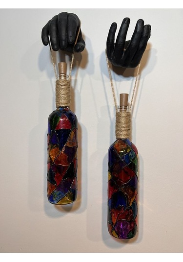 Siyah Renkli Erkek Eli Heykeli Ve Tıpa Peri Led Işıklı Vitray Cam Çok Renkli