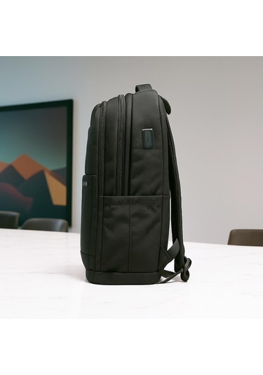 Laptop Ve Seyahat İçin İnce Tasarım Sırt Çantası Baggaj S24113 Siyah