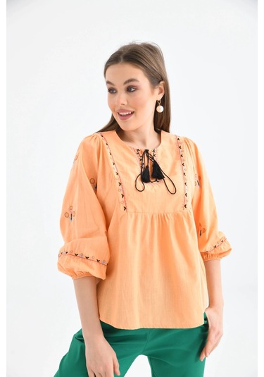 Kadın Bisiklet Yaka Balon Kol Otantik Nakış Detaylı Dokuma Bluz Turuncu