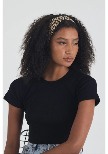 Siyah Kısa Kol Bisiklet Yaka Vücuda Oturan Kaşkorse Crop + Bandana Set %100 Pamumklu, Esnek Rahat Siyah-leopar