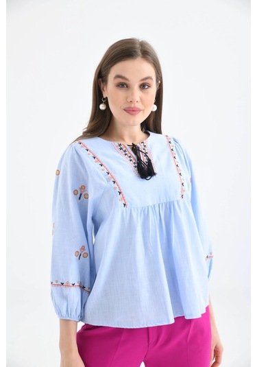Kadın Bisiklet Yaka Balon Kol Otantik Nakış Detaylı Dokuma Bluz Bebe Mavi