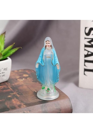 Moda Kadın Modeli Klasik Hafif Aydınlık 5