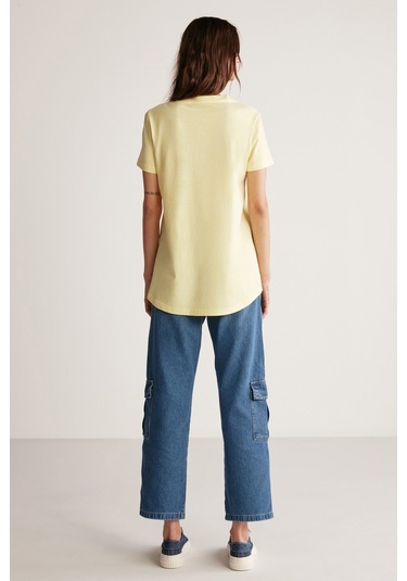 Samantha Kadın %100 Organik Pamuklu Comfort Fit Arkası Uzun Basic Örme Açık Sarı T-shirt