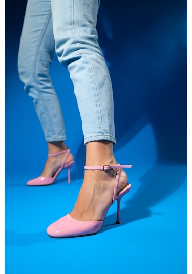 Luvishoes Blues Pembe Rugan Yuvarlak Burun Bilekten Bağlamalı Kadın Yüksek Topuklu Ayakkabı Pembe