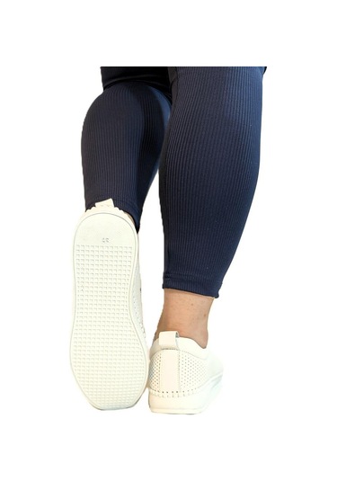 Voyager Z094 Beyaz Hakiki Deri Lazer İşlemeli Bayan Ayakkabı Beyaz