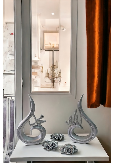 Allah C.c. Hz. Muhammed S.a.v Lafzı Ve Dekoratif Polyester Çiçekler Masa Süsü Biblo - Gümüş