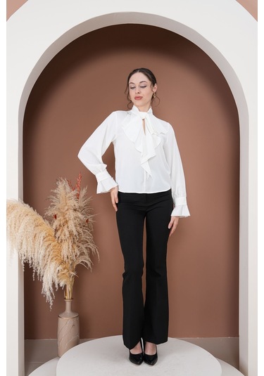 Fırfırlı Zarafet Bluz Beyaz