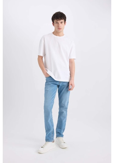DeFacto Pedro Slim Fit Dar Kalıp Normal Bel Dar Paça Jean Pantolon D8583AX25SPNM39 DeFacto Pedro Slim Fit Dar Kalıp Normal Bel Dar Paça Jean Pantolon D8583AX25SPNM39