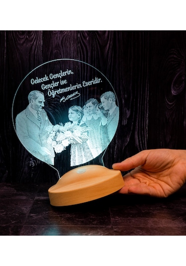 Baş Öğretmen Mustafa Kemal Atatürk ve Öğrenciler, Öğretmene Hediye Atatürk Sözleri Yazılabilen Led Lamba