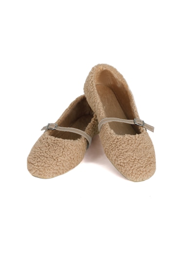 Peluş Tüylü Bant Detaylı Kadın Ev Ayakkabısı Babet Camel