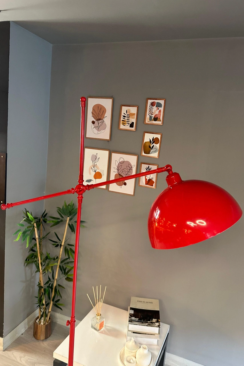 Kırmızı Makas Gövde Lambader Hareketli Başlık Modern Dekoratif Metal Oturma Odası Çalışma Odası Zemin Lambası Kırmızı