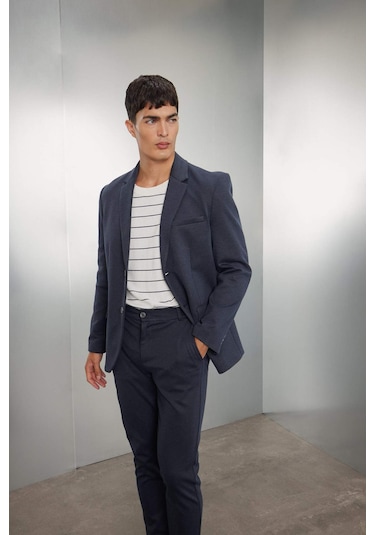 DeFacto Standart Fit Bisiklet Yaka Çizgili Pamuklu Kısa Kollu Tişört D3581AX24SMNV64 DeFacto Standart Fit Bisiklet Yaka Çizgili Pamuklu Kısa Kollu Tişört D3581AX24SMNV64