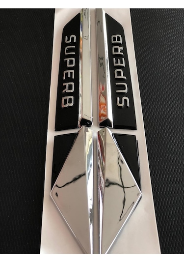 Skoda Superb Çamurluk Çıtası Logosu Arması