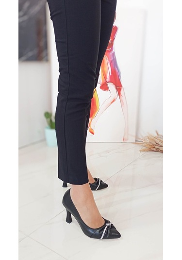 Siyah Kadeh Yüksek Topuk Taş Desenli Kadın Stiletto Siyah