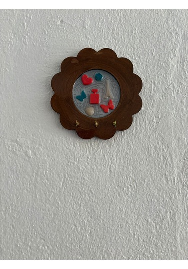 Pelince - Renkli Ayıcık Figürlü - Epoksi Ahşap Anahtar Askılığı Tek Ürün - Çap: 18 Cm Ahşap