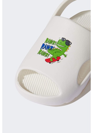 DeFacto Erkek Çocuk Tek Bantlı Düz Taban Eva Terlik E3342A525SMWT1 DeFacto Erkek Çocuk Tek Bantlı Düz Taban Eva Terlik E3342A525SMWT1