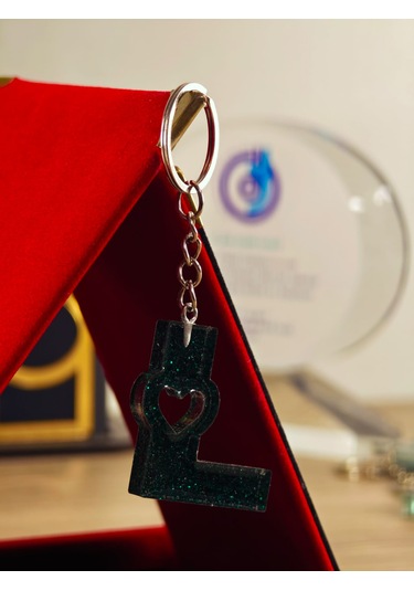 Harfli Anahtarlık Epoksi Kişiye Özel Yapım El Yapımı Harf Anahtarlık Kalp Model Özel Tasarım Hediyelik Ürün Kalp Desenli Simli Anahtarlık Bakır