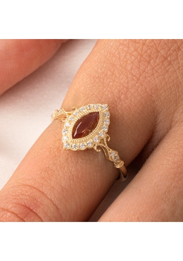 Gümüş Yüzük - 1.10 Karat Mekik Zultanit Taşlı Evlilik Teklifi Kadın 925 Ayar Gümüş Yüzük Sarı