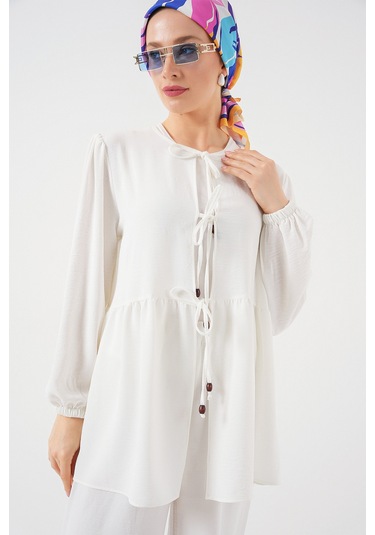 Kadın Önü Bağcıklı Tunik Pantolon İkili Takım 6744 - Beyaz Beyaz Kadın Önü Bağcıklı Tunik Pantolon İkili Takım 6744 - Beyaz Beyaz