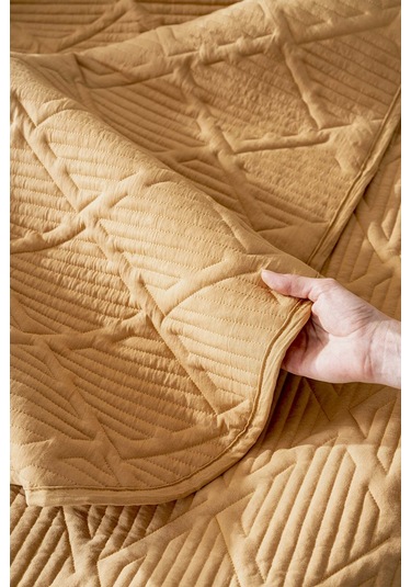 Edda Hardal Nakışlı Çift Kişilik Yatak Örtüsü Takımı 3 Parça Uyku Seti Hardal