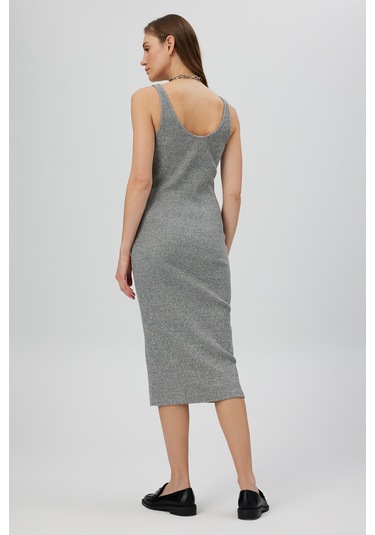 ASKILI V YAKA ELBİSE