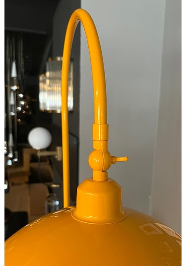 Dimmerli Işığı Ayarlanabilen Işığı Artırılıp Azaltılabilen Sarı Tepsili Hareketli Başlık Metal Lambader Sarı