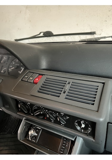 Renault Clio 1 Orta Kalorifer Izgarası